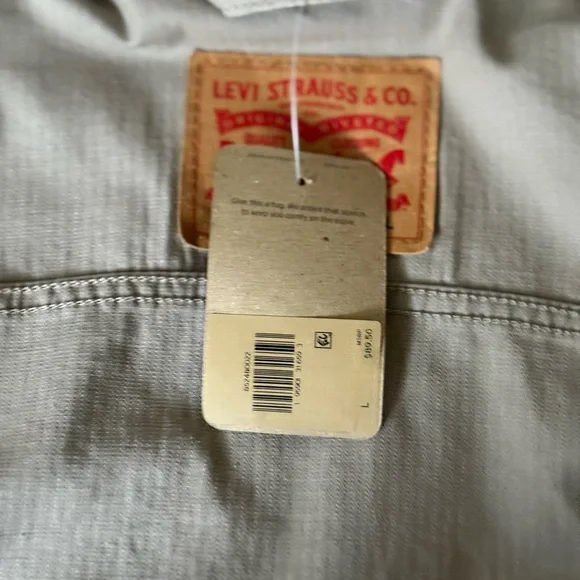 Levis trucker jacket. Mens size large. Brand new with tags - Picture 4 of 7